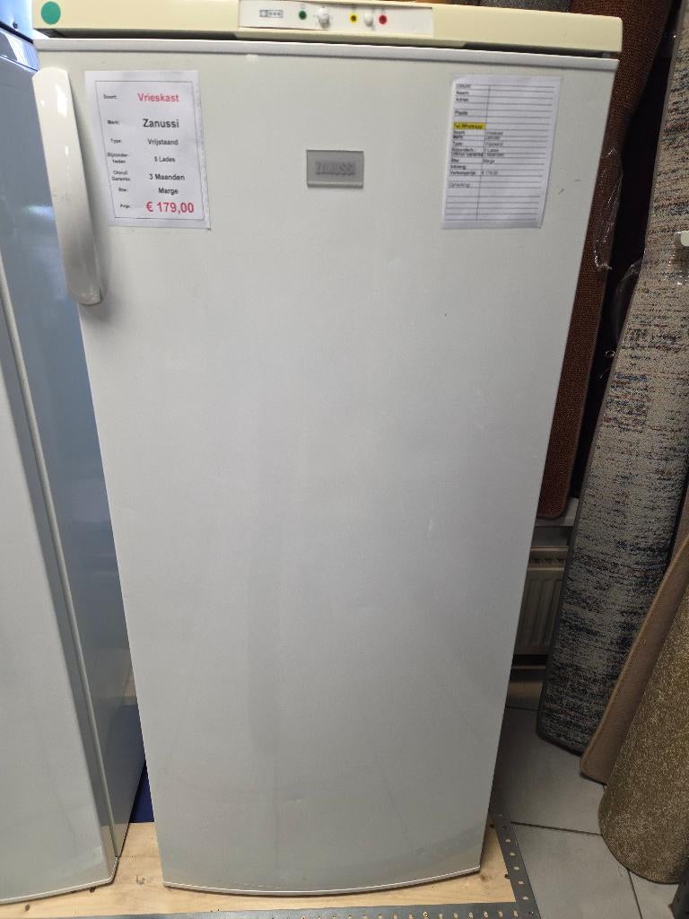 vrieskast - Zanussi - 5 lades, Italie, Gebruikt, Minder dan 60 cm, Service.informatie@electrolux.nl