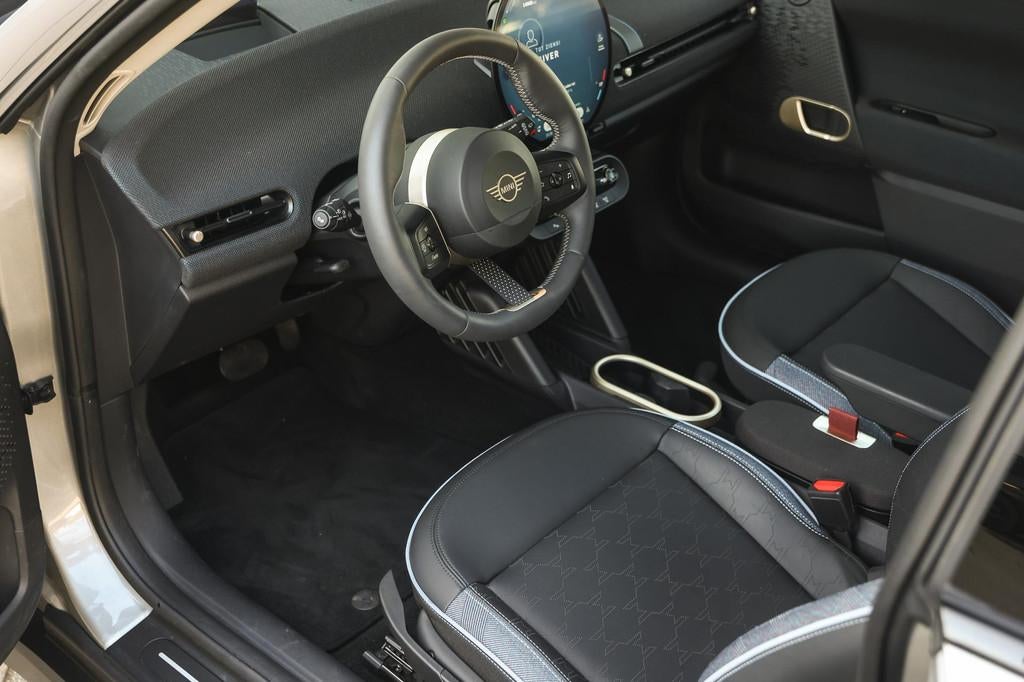 MINI Hatchback Cooper SE / Classic / Pakket M / 17 inch Para, Gebruikt, Zwart, Stoelverwarming, Met garantie (alle)