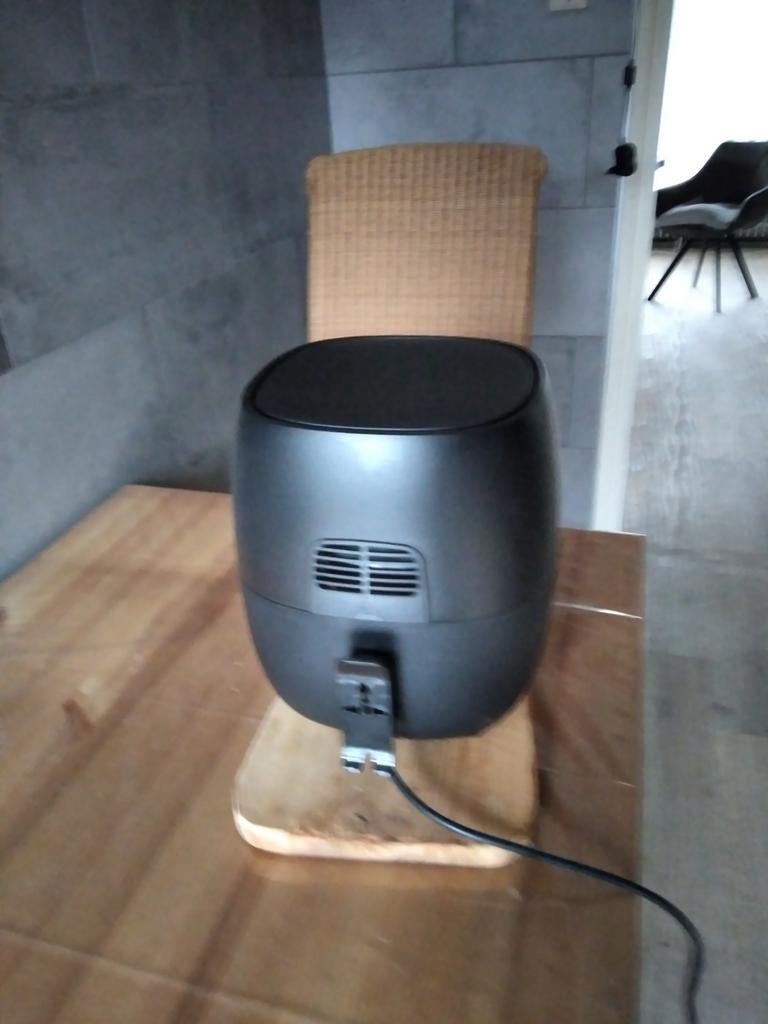 Tomado Airfryer 3 liter, Witgoed en Apparatuur, Airfryers, Ophalen of Verzenden, Zo goed als nieuw, Airfryer