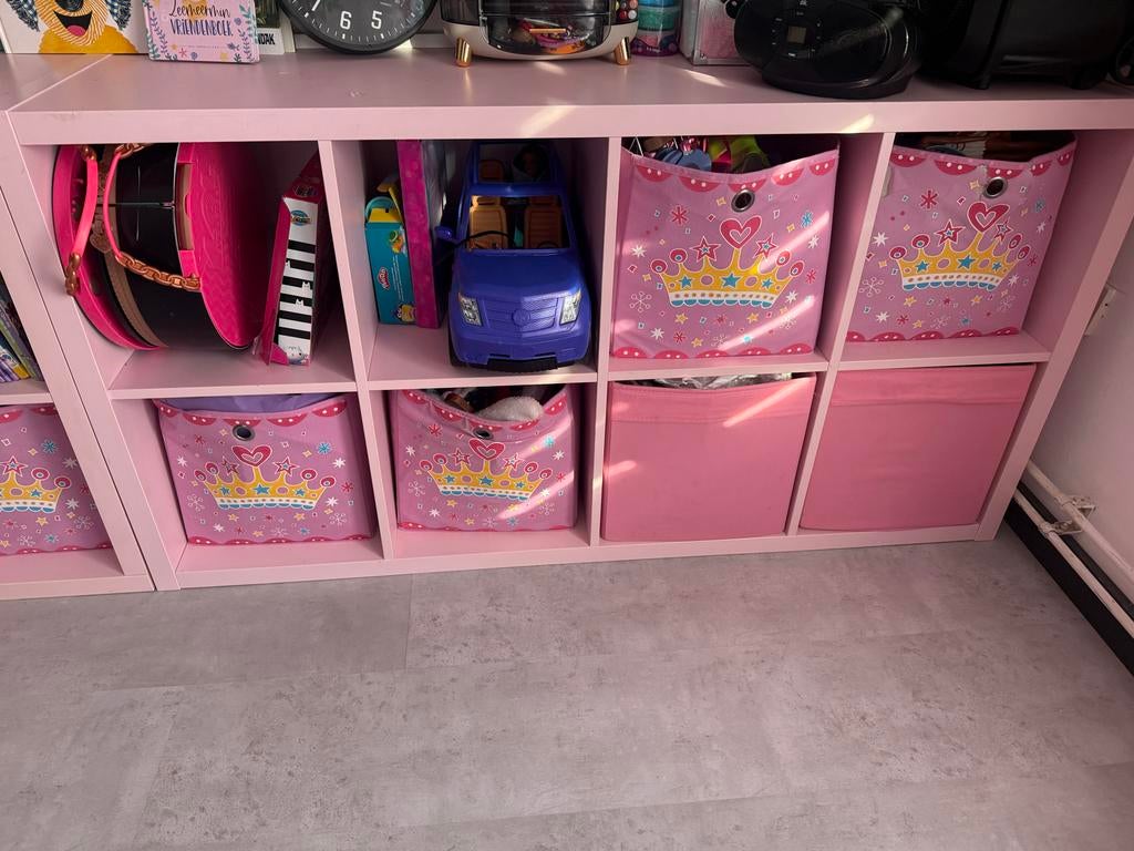 IKEA Kallax kast roze - 1x 8 vakken ophalen voor 3 april, Ophalen, Gebruikt