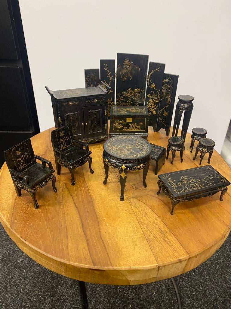Een prachtige oude en unieke set Chinese meubeltjes., Verzamelen, Poppenhuizen en Toebehoren, Ophalen of Verzenden, Poppenhuis