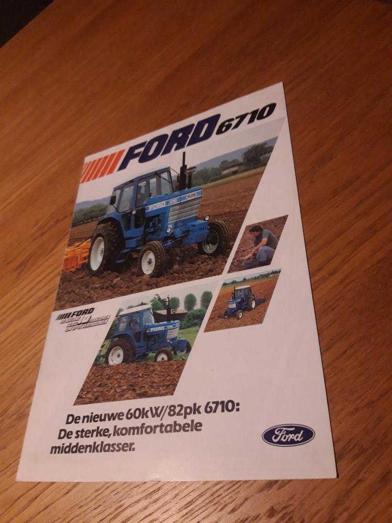Ford 6710 folder, Ophalen of Verzenden, Zo goed als nieuw