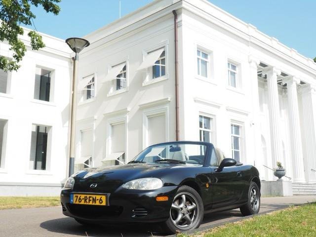 Mazda MX-5 1.6 I 2003 Zwart, Achterwielaandrijving, 40 €/maand, 4 cilinders, Cabriolet