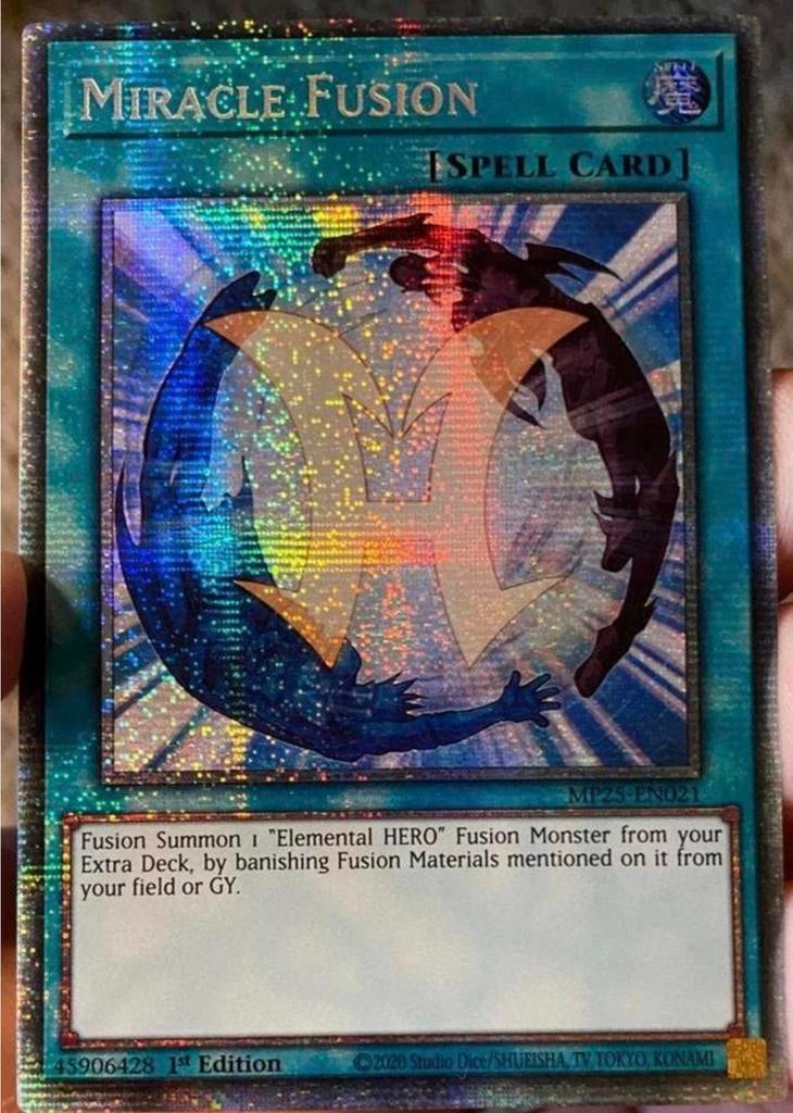 Yu-Gi-Oh! Miracle Fusion MP25 1st Ed Starlight Rare !, Ophalen of Verzenden, Zo goed als nieuw, Losse kaart, Foil