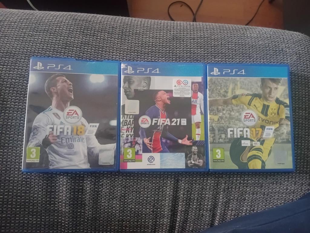 FIFA 17, FIFA 18 en FIFA 21 voor PS4, Ophalen of Verzenden