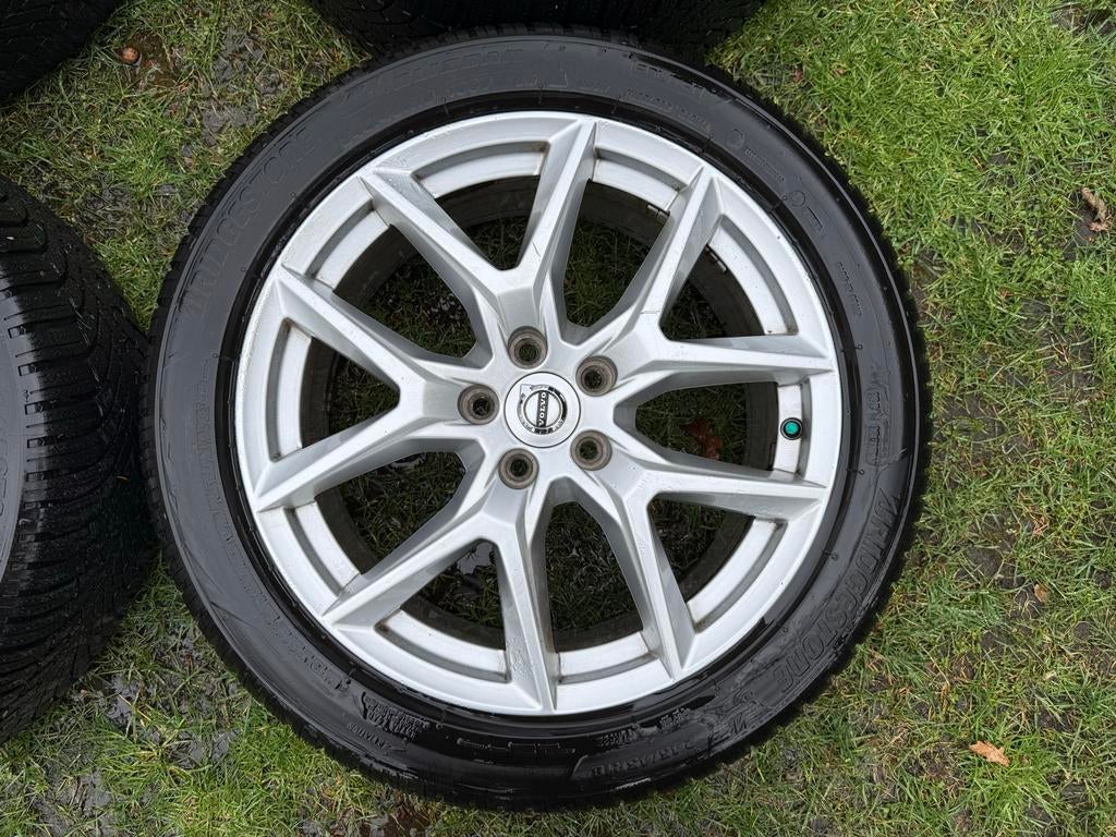 Volvo V90 velgen 18 inch met winterbanden, 18 inch, Banden en Velgen, Personenwagen, Gebruikt