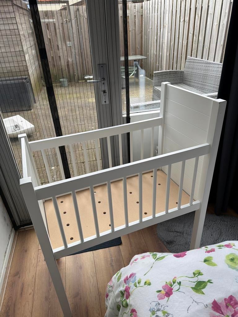 Kidsmill Wieg Noa Mat Wit, Kinderen en Baby's, Babywiegjes en Ledikanten, Ophalen, Zo goed als nieuw, Wieg