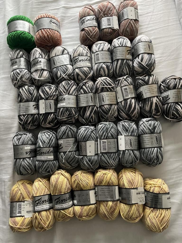 34 bollen nieuw, Ophalen of Verzenden, Nieuw, Breien of Haken, Wol of Garen