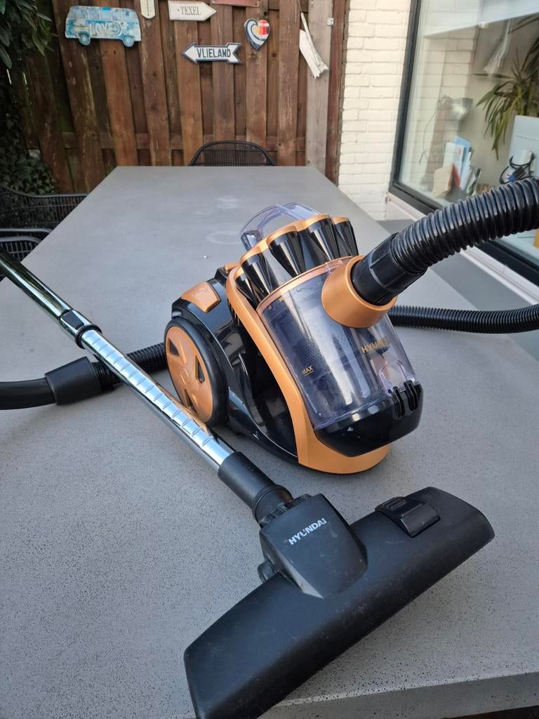 Hyundai Cycloon stofzuiger 800 watt, Witgoed en Apparatuur, Stofzuigers, Ophalen, Gebruikt, Stofzuiger, Minder dan 1200 watt