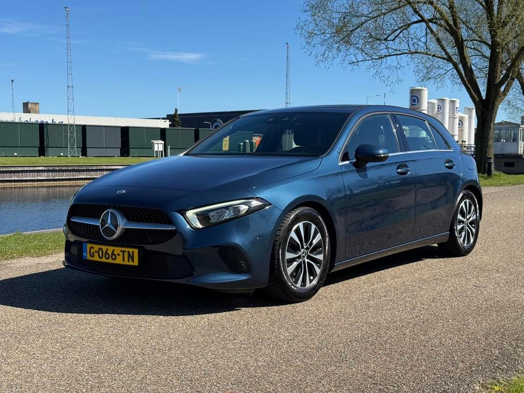 Mercedes-Benz A-Klasse 160 Business Solution | BTW, Auto's, Mercedes-Benz, Voorwielaandrijving, 4 cilinders, Leder en Stof, Origineel Nederlands