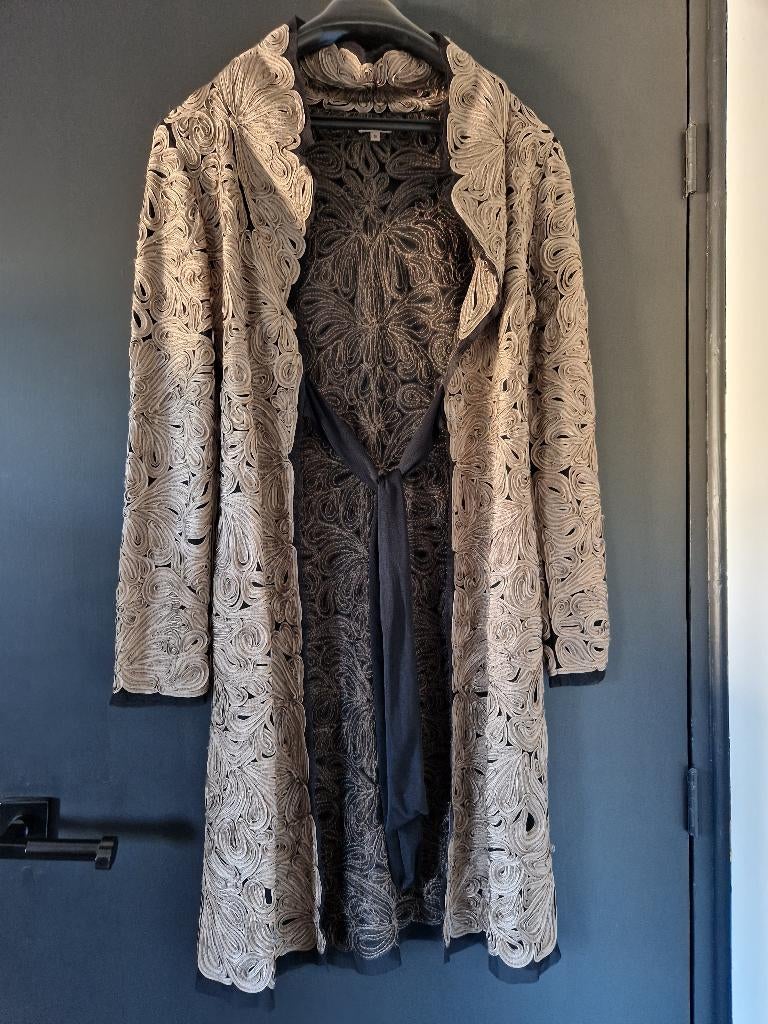 Lang, geborduurd, getailleerd jasje van Hunza NIEUW Maat S, Kleding | Dames, Nieuw, Ophalen of Verzenden, Jasje, Hunza