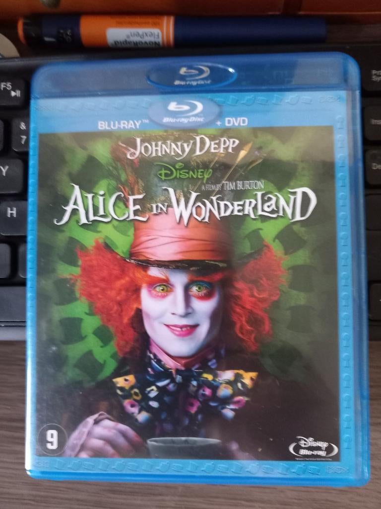 Alice in Wonderland Blu-ray + DVD (Johnny Depp, Tim Burton), Ophalen of Verzenden, Zo goed als nieuw, Avontuur