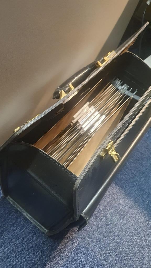 Lederen pilotenkoffer, aktenkoffer met cijfersloten, Ophalen, Gebruikt, Slot, Minder dan 35 cm