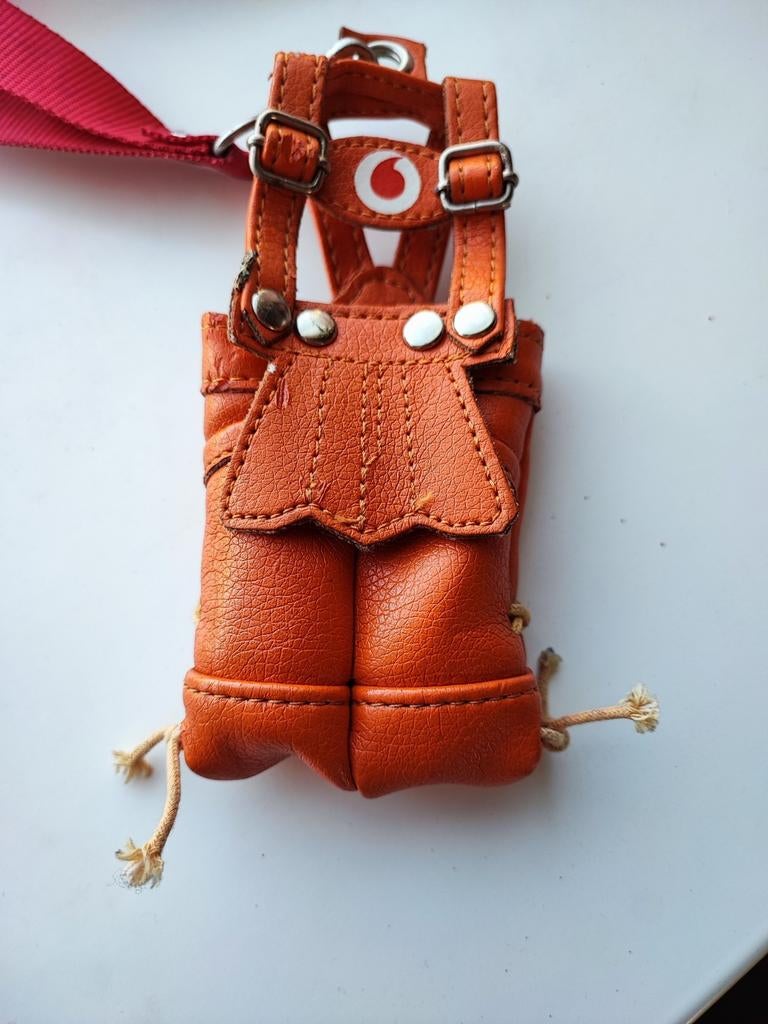 Reclame Vodafone Oranje Lederhose telefoon houder WK 2006, Ophalen of Verzenden, Zo goed als nieuw