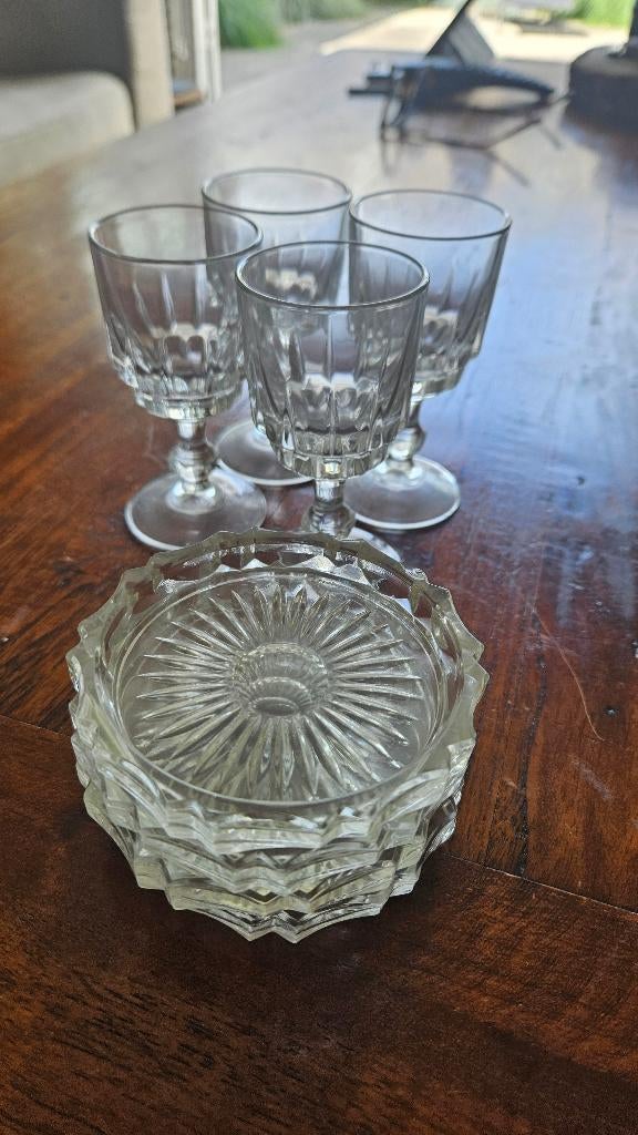Kristal glazen en onderzetters; merk Cristal d’Arques, Ophalen
