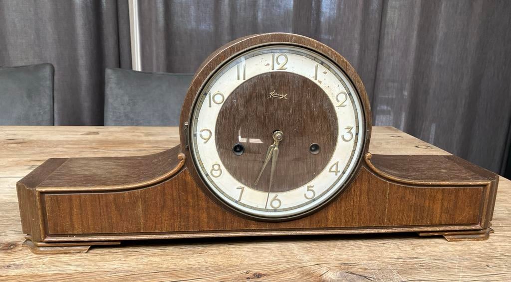 Antieke werkende Kienzle pendule - tafelklok, Antiek en Kunst, Ophalen