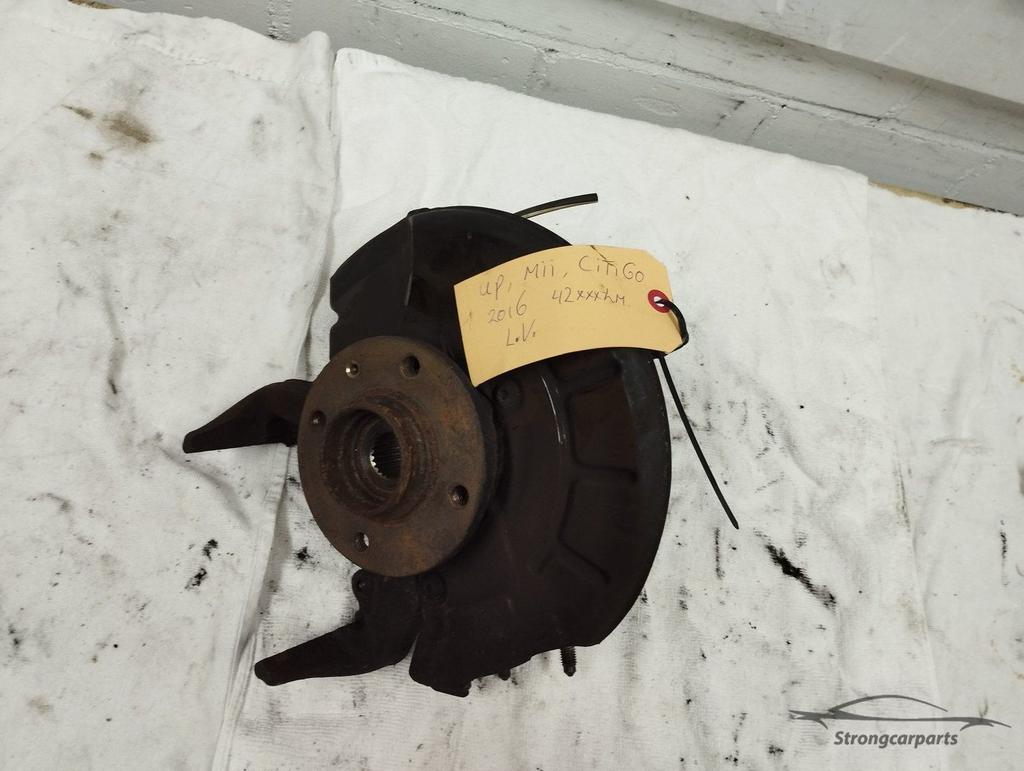 Fusee stuk links met wiellager en wielnaaf VW up! 1S0407255C, Auto-onderdelen, Gebruikt, Seat, -, -