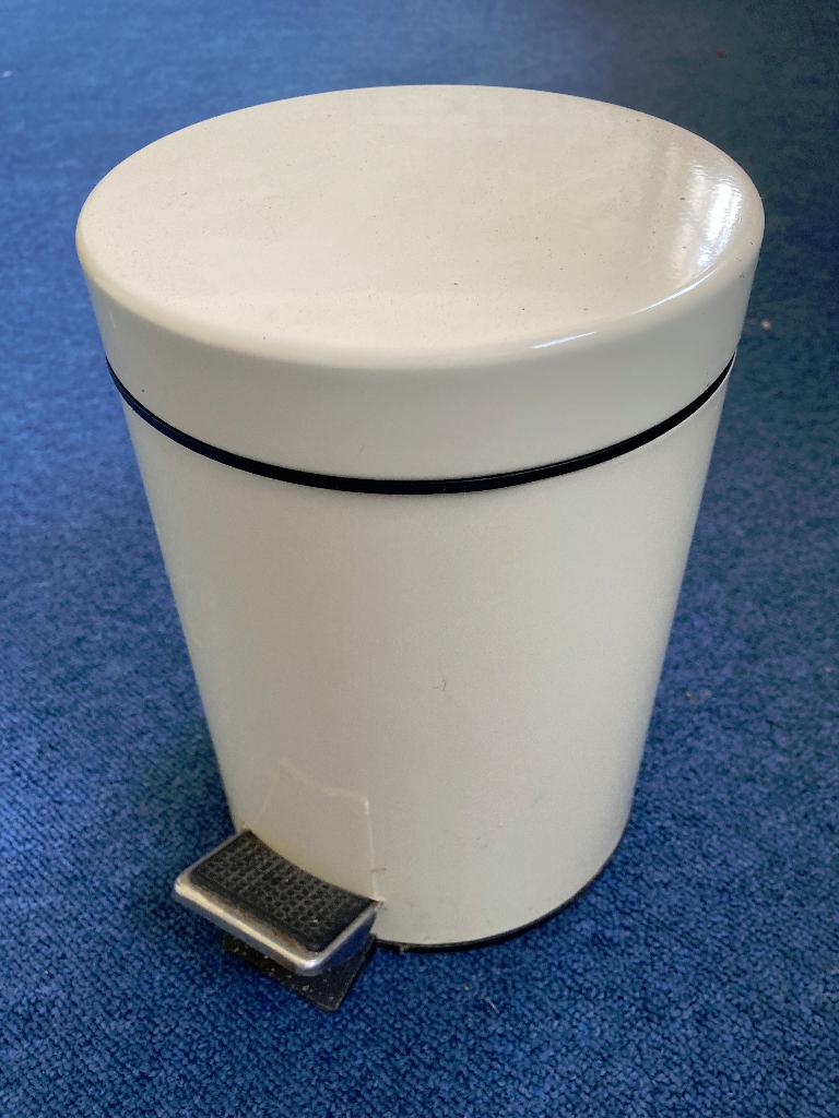 Pedaalemmer - 25 cm hoog - Nieuw, Nieuw, Ophalen of Verzenden, Minder dan 10 liter, Metaal