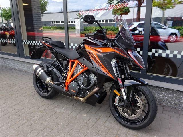 KTM 1290 SUPER DUKE GT 2019 - foto 2