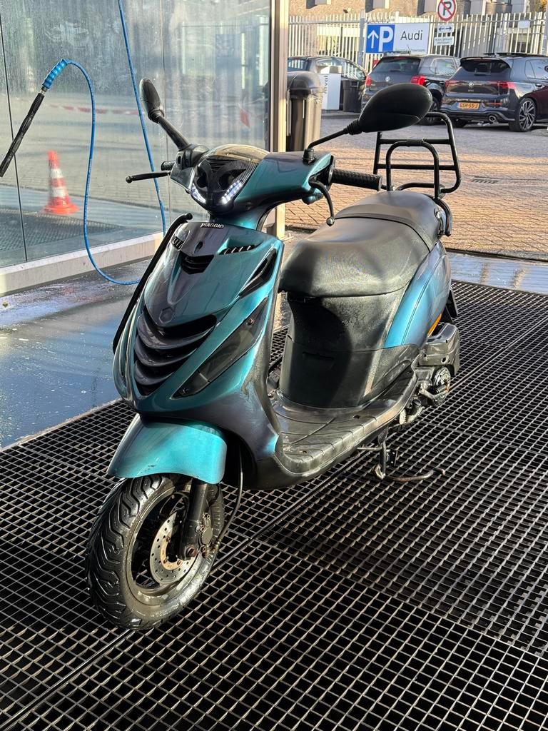 Piaggio Zip - Topstaat, Fietsen en Brommers, Snorfietsen en Snorscooters, Piaggio, Ophalen of Verzenden, Zo goed als nieuw, Benzine