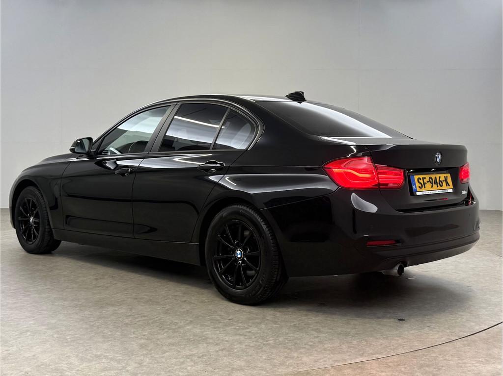 BMW 3 Serie 318i Executive Shadow Line | LED | Clima | Cruis, Auto's, Automaat, Gebruikt, Euro 6, Zwart