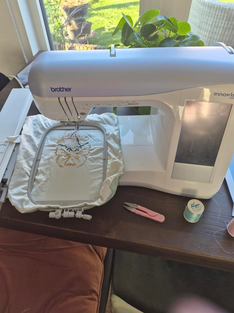 gezocht accessoires, Hobby en Vrije tijd, Naaimachines en Toebehoren, Ophalen of Verzenden, Lockmachine, Brother