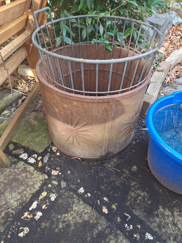 Gietijzeren tuinhaard, Ophalen, Rond, Metaal, 30 tot 60 cm