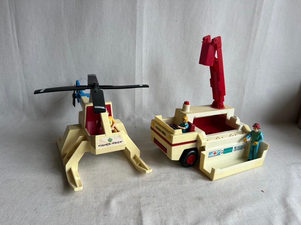 Fisher-Price adventure people resque truck+helikopter 1974, Kinderen en Baby's, Speelgoed | Fisher-Price, Ophalen of Verzenden