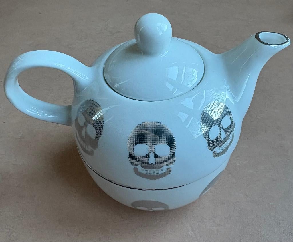 Leuk porseleinen theepotje met theekop, Zara, Huis en Inrichting, Keuken | Servies, Overige typen, Ophalen of Verzenden, Zo goed als nieuw