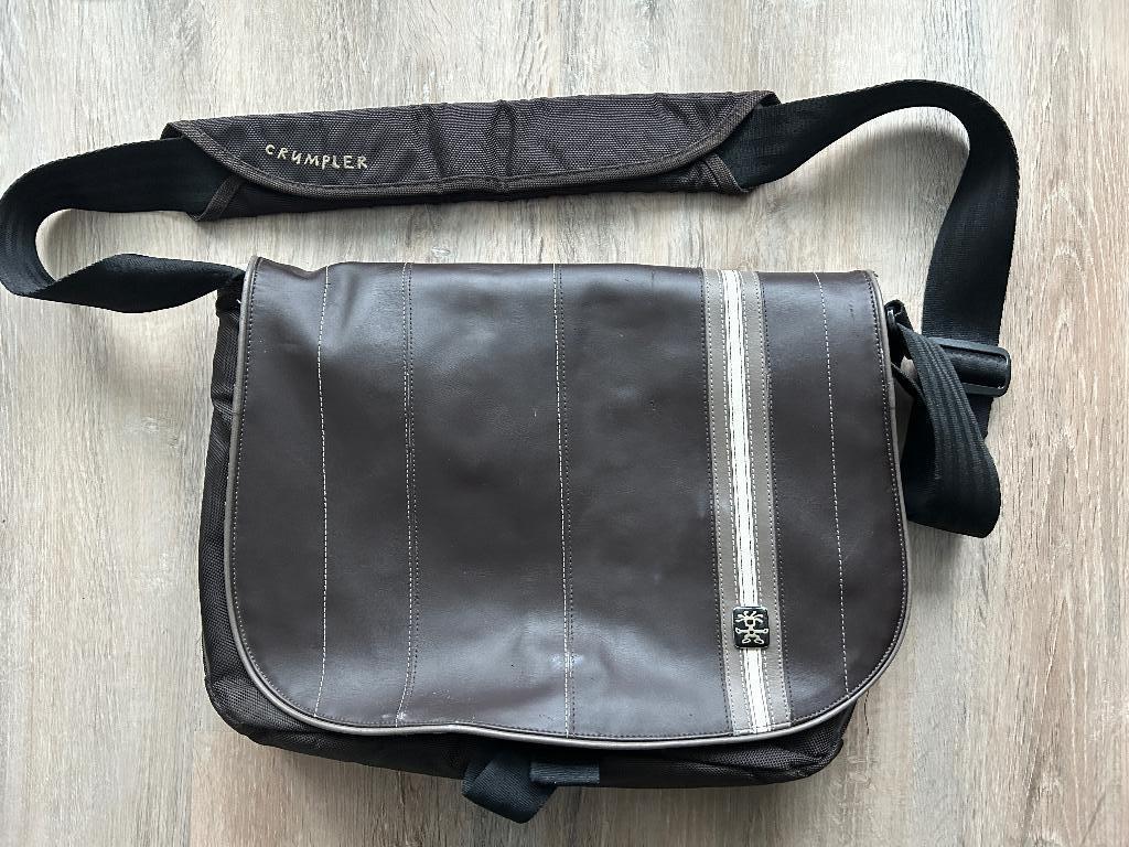 Crumpler laptop tas, Ophalen, 14 inch, Gebruikt, Schoudertas