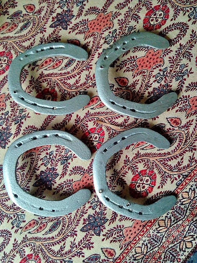 Diverse hoefijzers van verschillende vormen en afmetingen, Ophalen of Verzenden