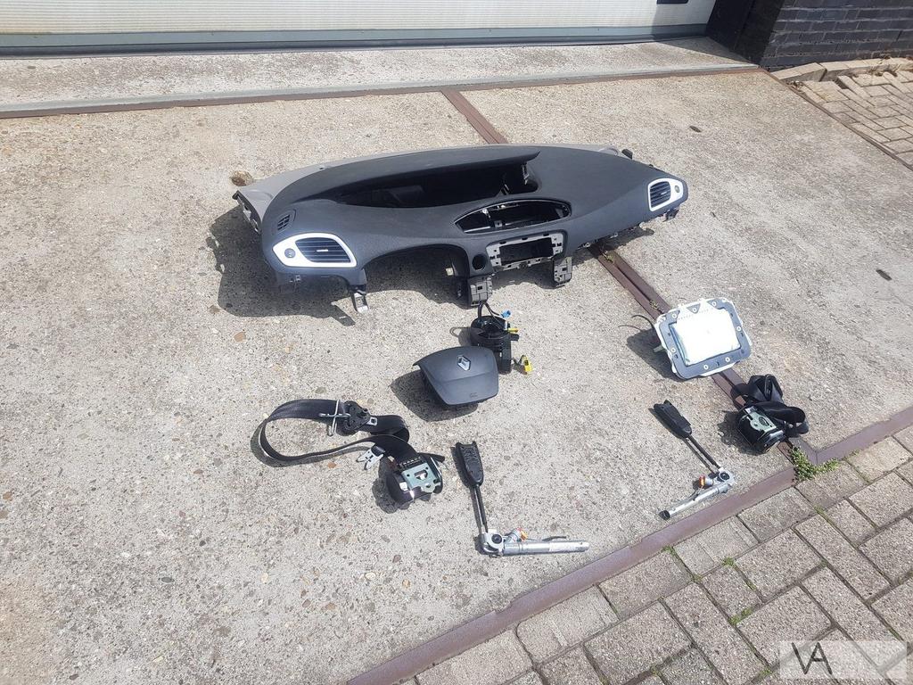 Renault Scenic 2009 - 2015 airbag set met dashboard €150, Auto-onderdelen, Dashboard en Schakelaars, Renault, Gebruikt, Ophalen of Verzenden