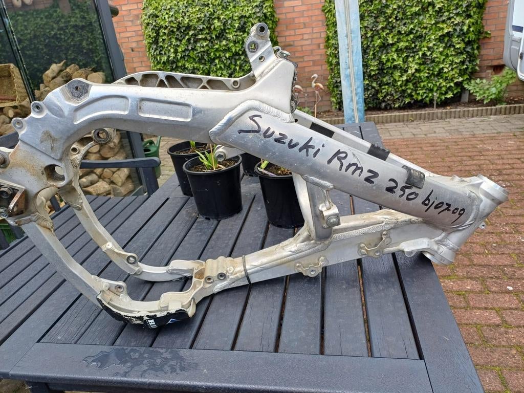 Suzuki RMZ 250cc aluminium crossframe bj 07/09, Motoren, Ophalen