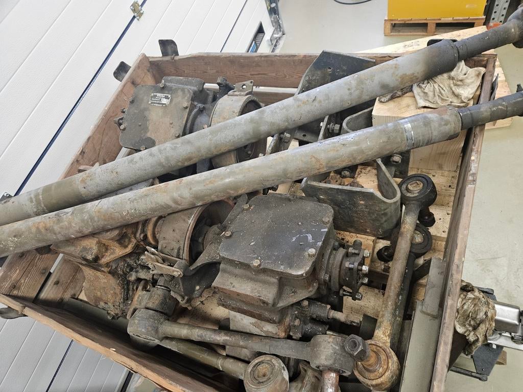 Tussenbakken, aandrijf-/schommelassen, etc. GMC CCKW Banjo, Verzamelen, Ophalen of Verzenden, Landmacht, Amerika, Embleem of Badge