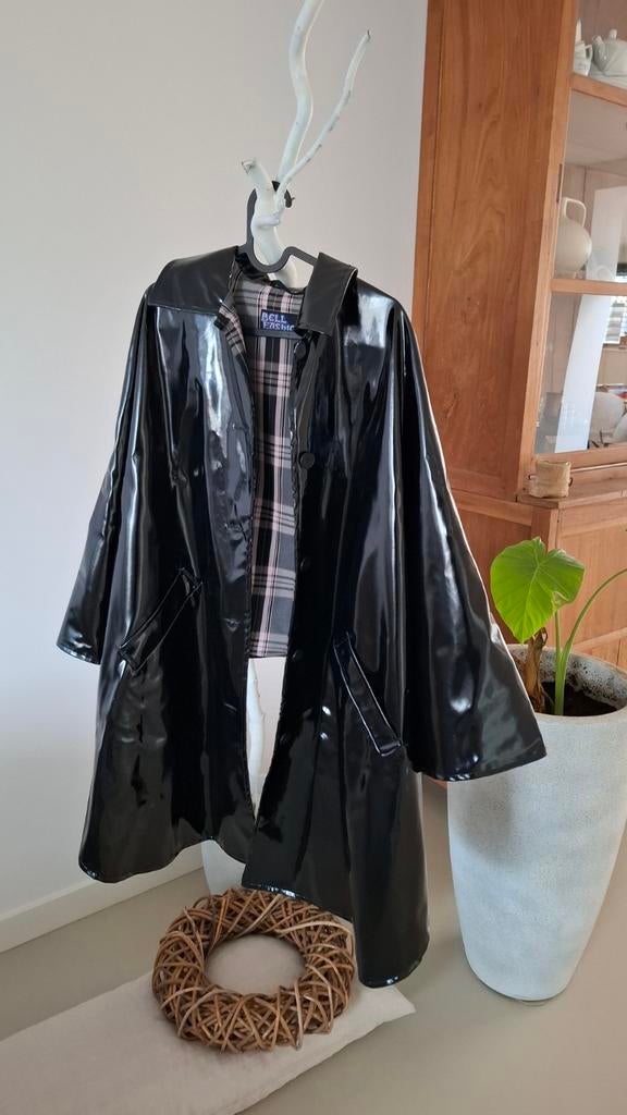 Mooie  regenjas voor in rolstoel of scootmobiel, Ophalen of Verzenden, Zo goed als nieuw