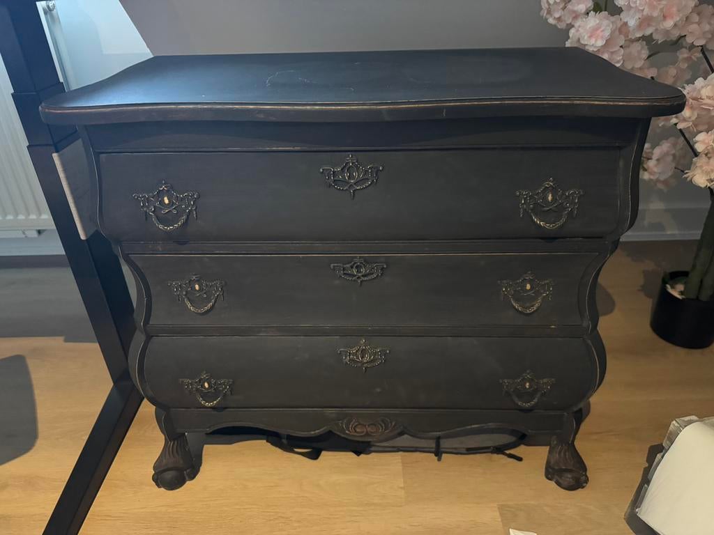 Klassieke brocante buikkast mat donkerblauw, Ophalen, 50 tot 100 cm, Zo goed als nieuw, 3 of 4 laden