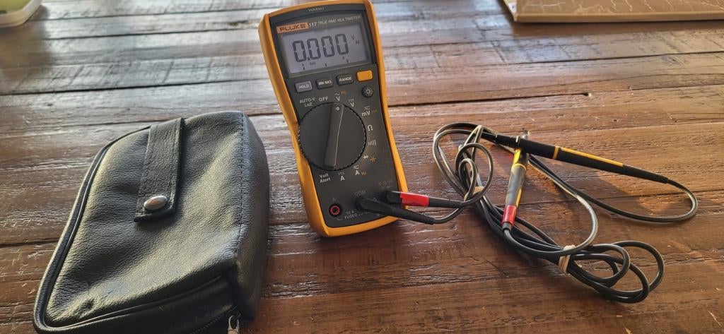 Fluke 117 multimeter in goede staat, Ophalen of Verzenden, Gebruikt, Multimeter