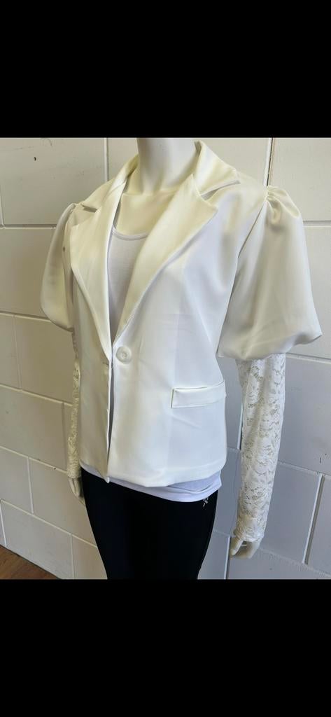 Restpartij dameskleding – 97 stuks totaal, Ophalen, Nieuw