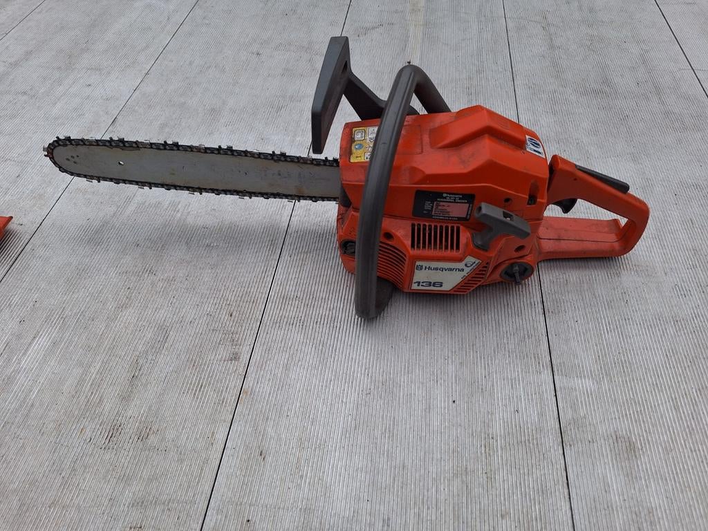 Husqvarna 136 motorzaag, Ophalen, Gebruikt