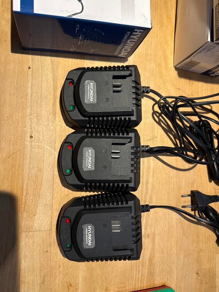 Hyundai Accu Laders & 20V Lithium Accu, Ophalen of Verzenden, Nieuw