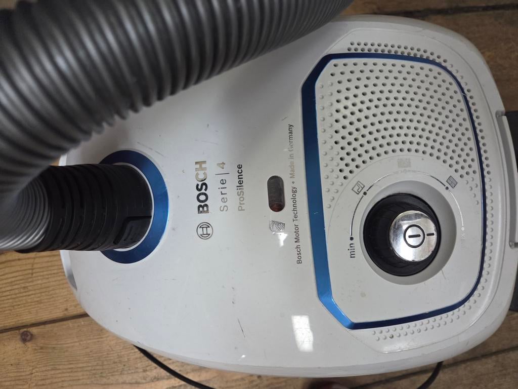 Bosch Serie 4 ProSilence Stofzuiger - Stil & Krachtig, Witgoed en Apparatuur, Stofzuigers, Stofzak, Gebruikt, Stofzuiger, Ophalen of Verzenden
