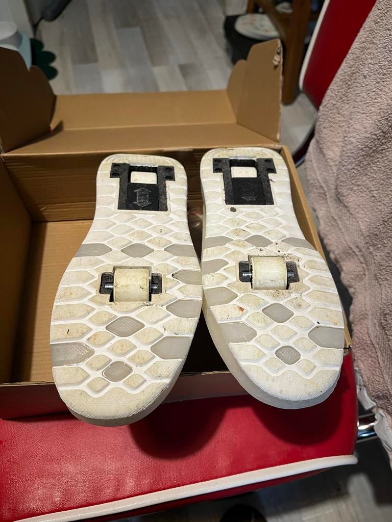 Wheelies met lichtjes - Maat 39, Ophalen, Gebruikt, Kinderen