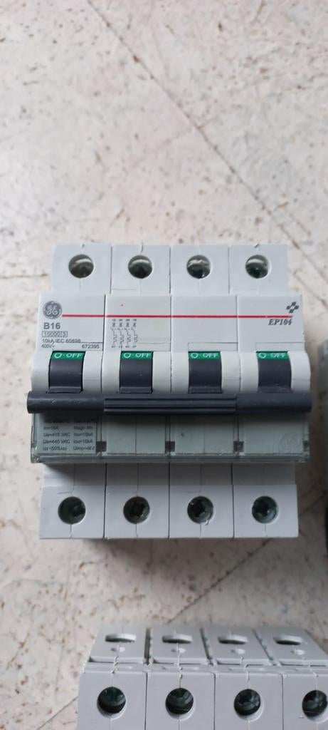 GE EP104 B16 Installatieautomaat 4-polig,trafo legrand 24V,, Ophalen of Verzenden, Nieuw, Schakelaar