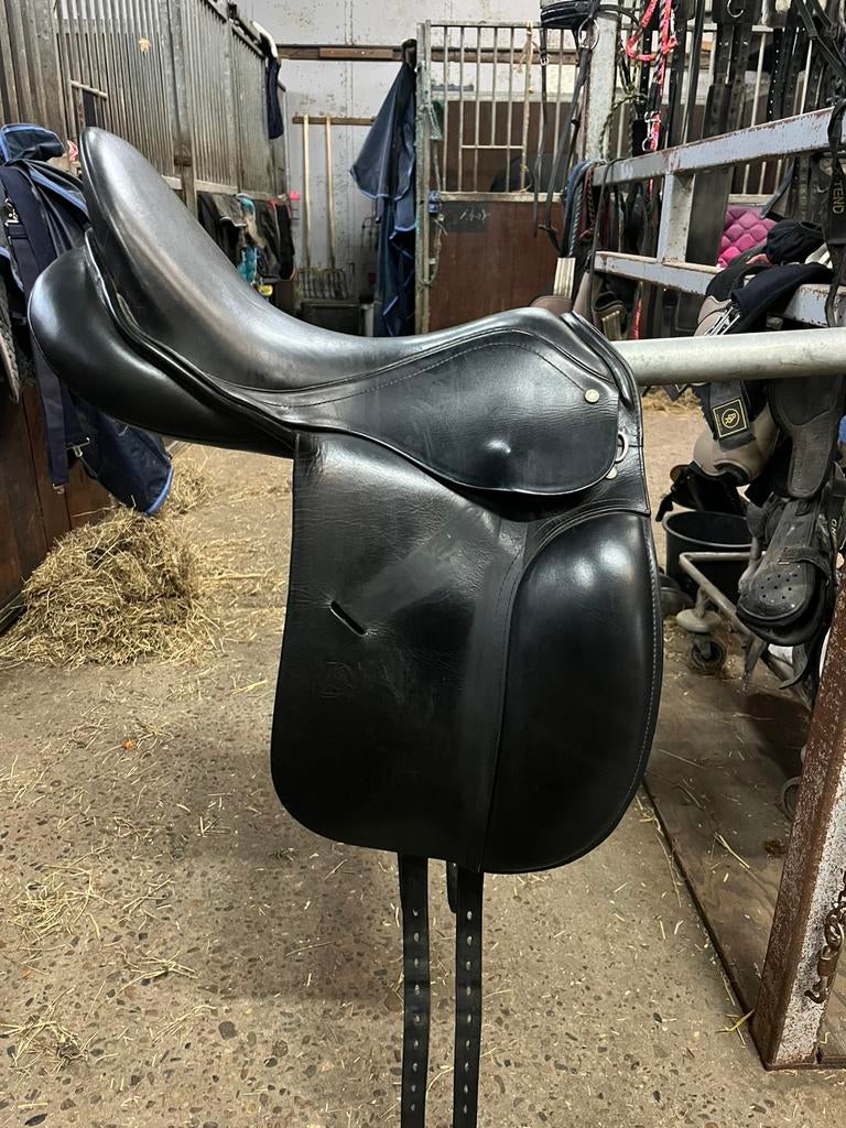 Daaleman dressuur zadel 17 inch zwart, Ophalen of Verzenden, Gebruikt, Dressuur