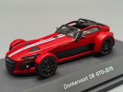 Schuco Pro.R43 1:43 Donkervoort D8 GTO-JD70 Rood + vitrine, Auto, Spark Germany GmbH, Werkstr. 1 90765 Fuerth, Germany, Nieuw