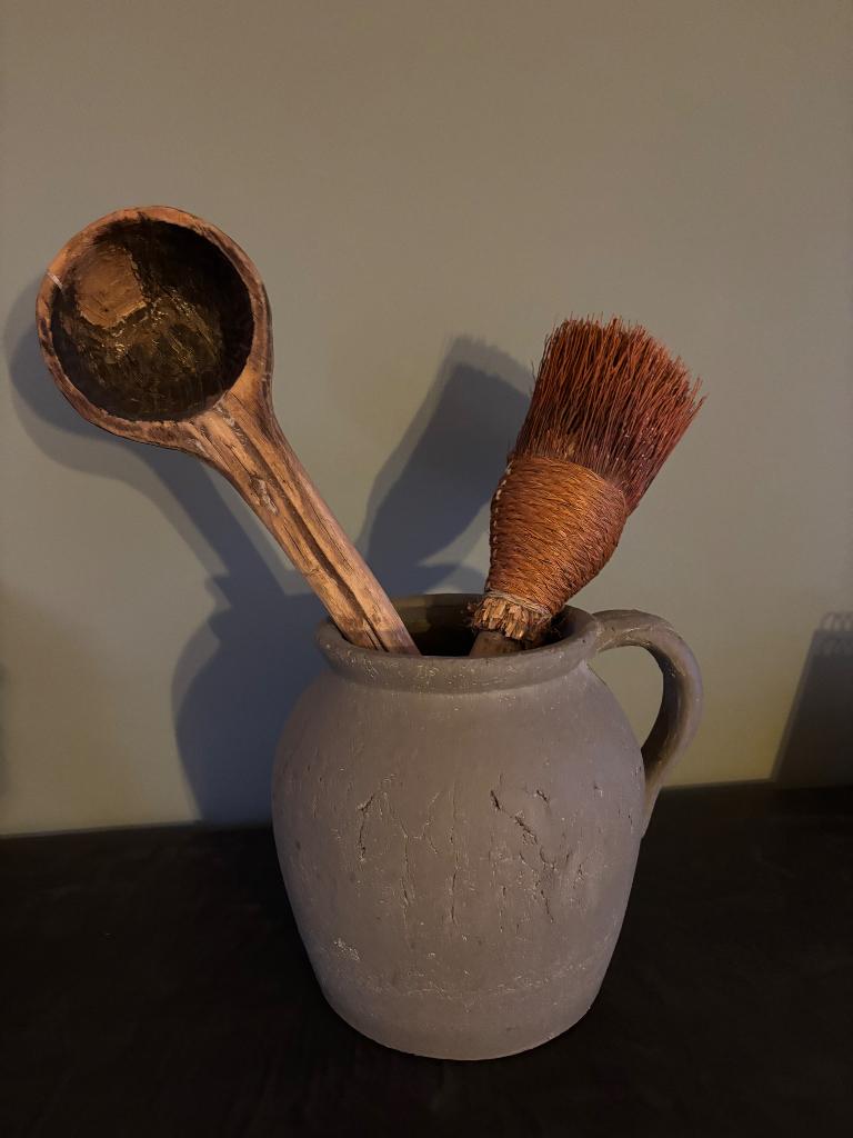 Brynxz vaas met houten lepel en kwast - decoratie, Ophalen, Steen, Overige kleuren, Zo goed als nieuw