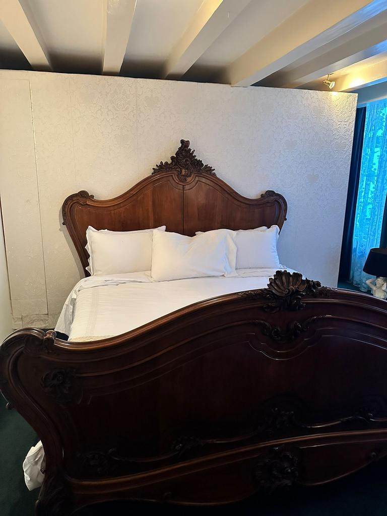 Antiek bedframe, Ophalen