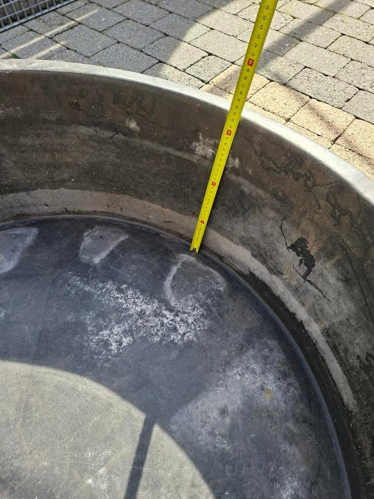 Kunstof bak met afdekrooster voor waterornament (fontein), Ophalen