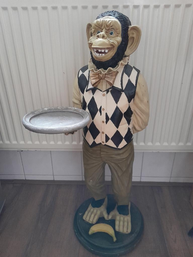 Ober Aap met Dienblad - Leuk!, Ophalen