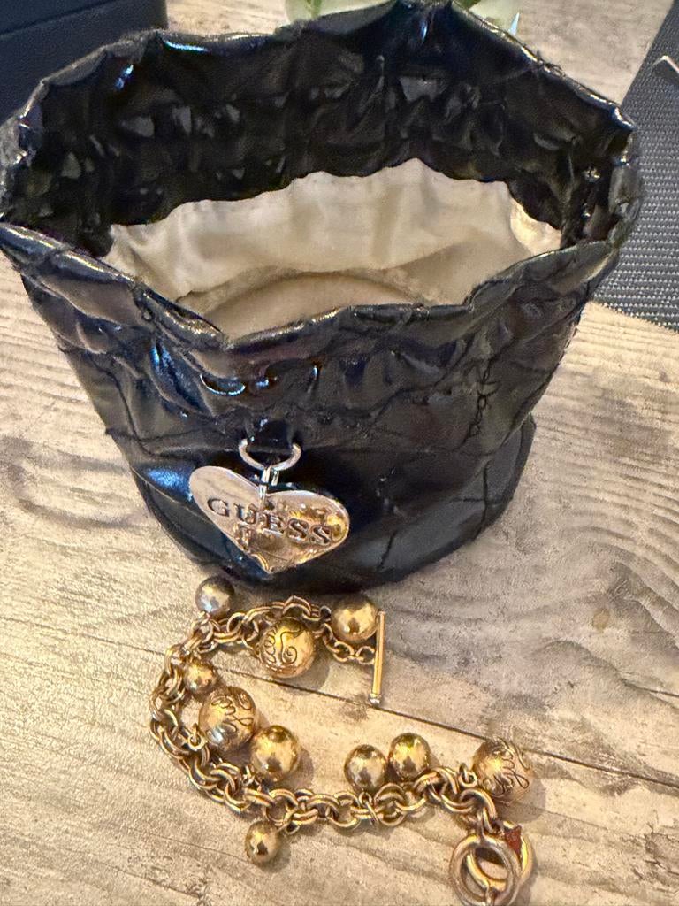 Guess Armband met Bedels - Zilverkleurig, Ophalen of Verzenden, Gebruikt, Zilver, Met bedels of kralen